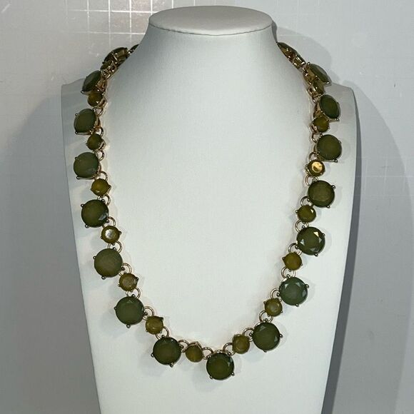 Faceted Statement Jade Color Station Beads Gold Tone Green Signed Classic Core - Picture 1 of 7